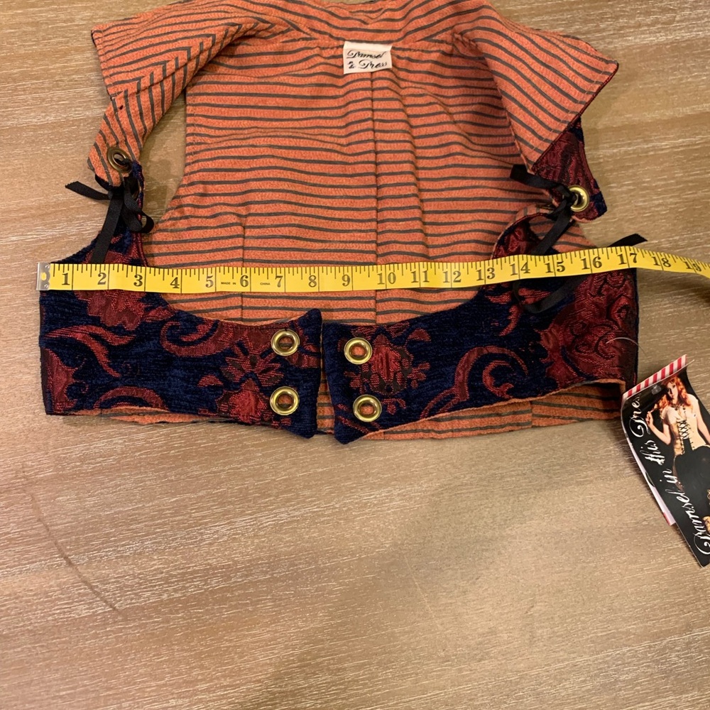 Cropped Dapper Vixen Top Missing Closure String - Picture 11 of 11
